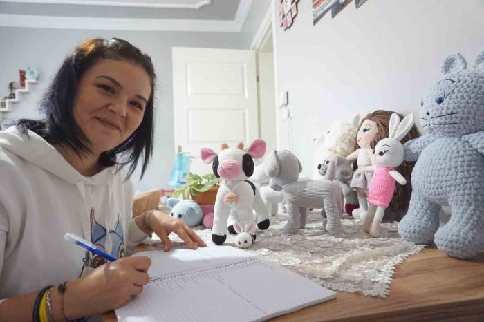 Çocukları İçin Ördü, Mesleği Oldu