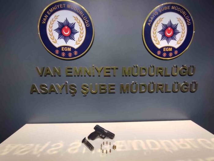 Van’da 16 Kişi Tutuklandı