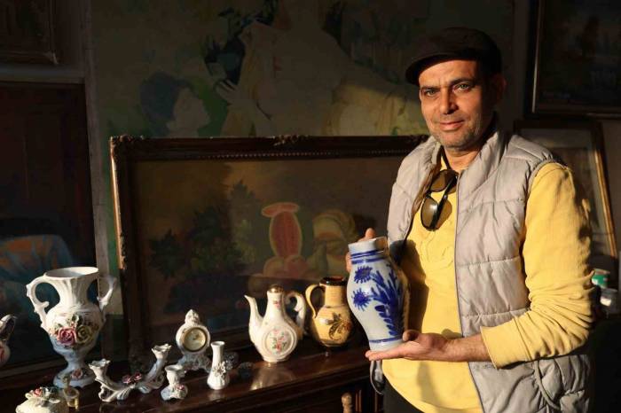 Eskicilik Yaparak Hem Geçimini Sağlıyor Hem Hatay’ın Yakın Tarihine Işık Tutuyor