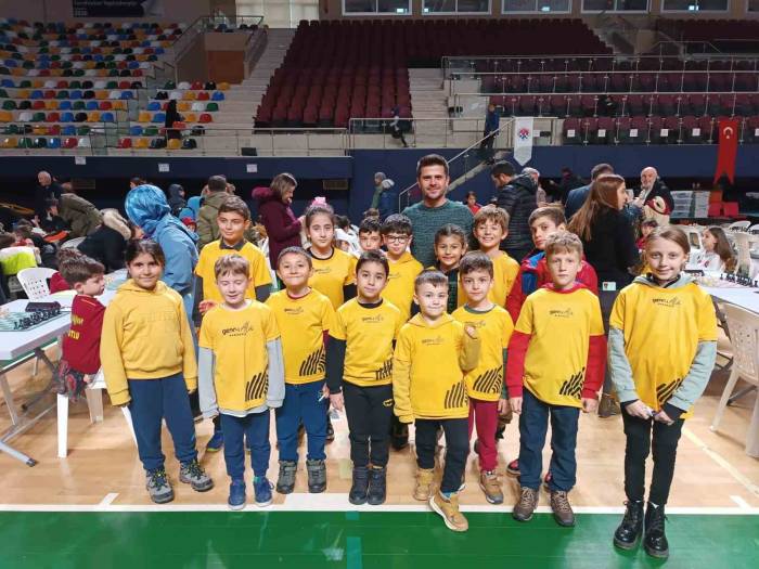 Satranççılar Başiskele’nin Gururu Oldu