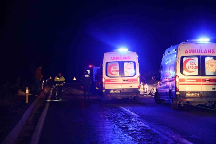 Ters Şeride Giren Alkollü Sürücü Dehşet Saçtı: 8 Yaralı