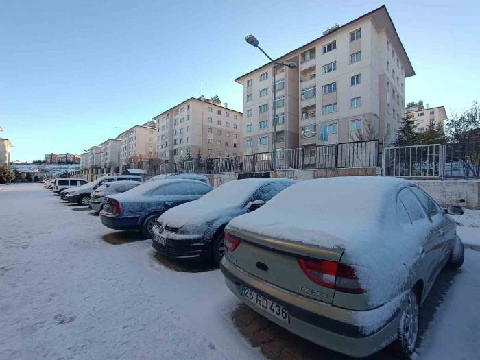 Van’da 138 Yol Ulaşıma Kapandı