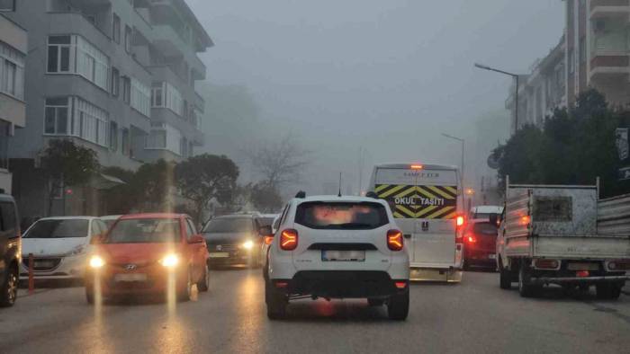 Bandırma’da Sis Etkili Oluyor