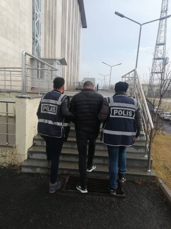 Kars’ta Aranan 11 Kişi Yakalandı