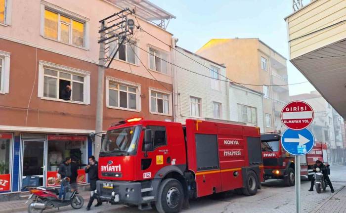 İş Yerinin Bodrumunda Çıkan Yangın Büyümeden Söndürüldü