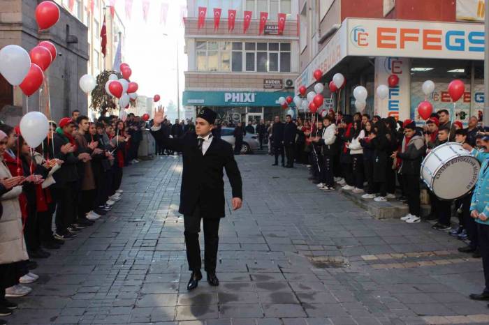 Vali Çiçek: “Kayserimiz Her Zaman Olduğu Gibi Önemini Koruyacak, Bayrağının, Devletinin, Milletinin Yanında Olacaktır”