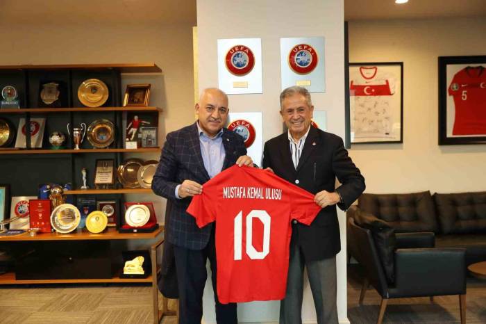 Mustafa Kemal Ulusu’dan, Mehmet Büyükekşi’ye Ziyaret