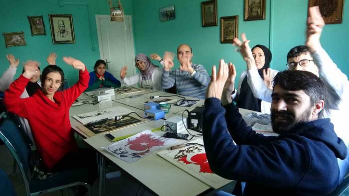 Edremit Engelsiz Yaşam Merkezi Engellilere Umut Oluyor