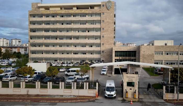 Antalya Merkezli 4 İlde Nitelikli Dolandırıcılık Operasyonu: 23 Gözaltı