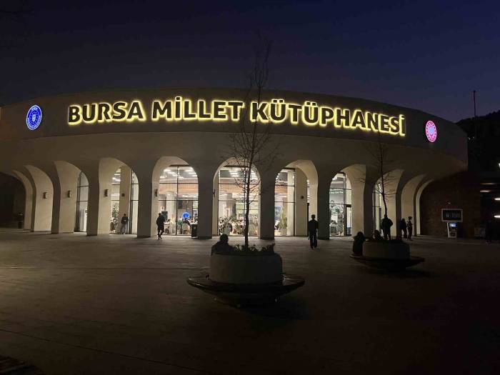 Millet Kütüphanesi Artık 24 Saat Açık