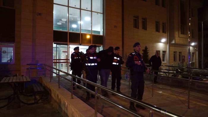 Burdur’da Hayvan Hırsızlığı Yapan 2 Şüpheli Tutuklandı