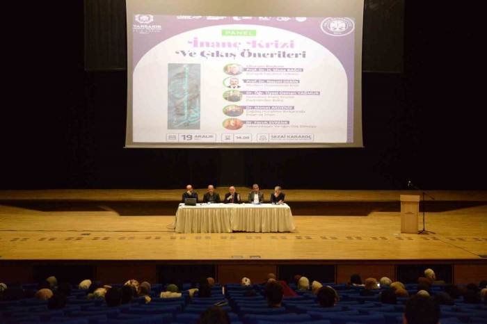 Diyarbakır’da ’inanç Krizi Ve Çıkış Önerileri’ Paneli Düzenlendi