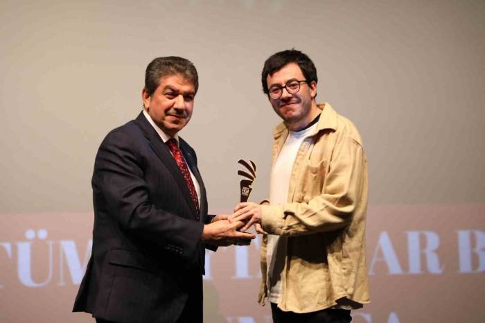 4. Esenler Film Festivali Ödüllerle Sona Erdi