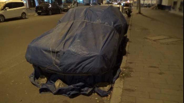 Kars’ta Araçlara Halılı, Battaniyeli Soğuk Önlemi