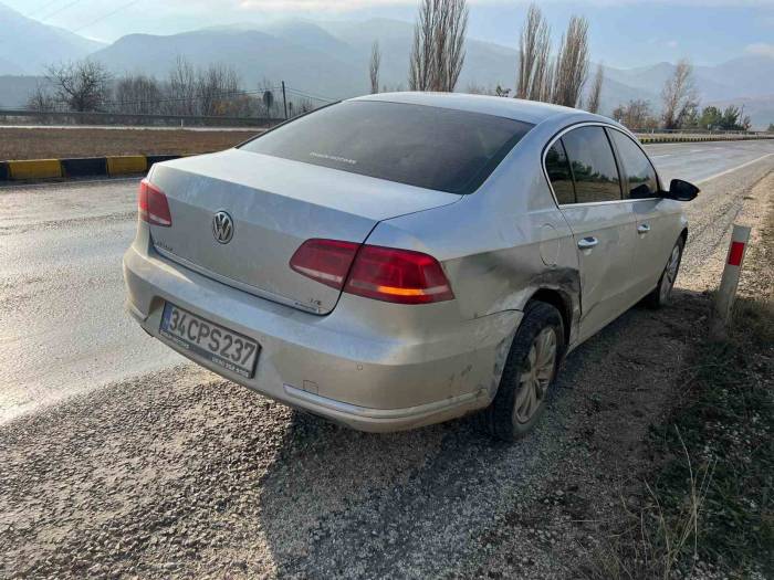 Kastamonu’da İki Otomobil Çarpıştı: 2 Yaralı