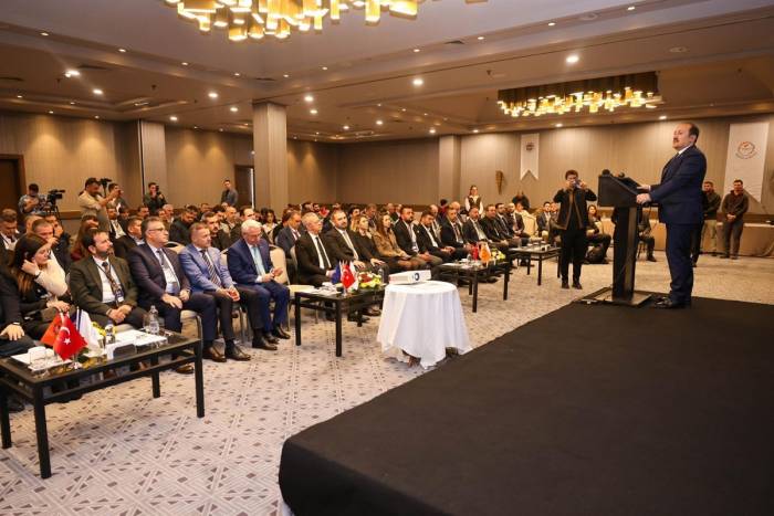 Vali Pehlivan: "Bizim Güçlü Olmamız Dünyanın Da Lehine Olacaktır"