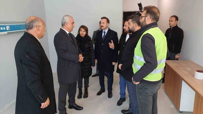 Vali Avni Çakır, Malazgirt’teki Kamu Yatırımlarını Denetledi