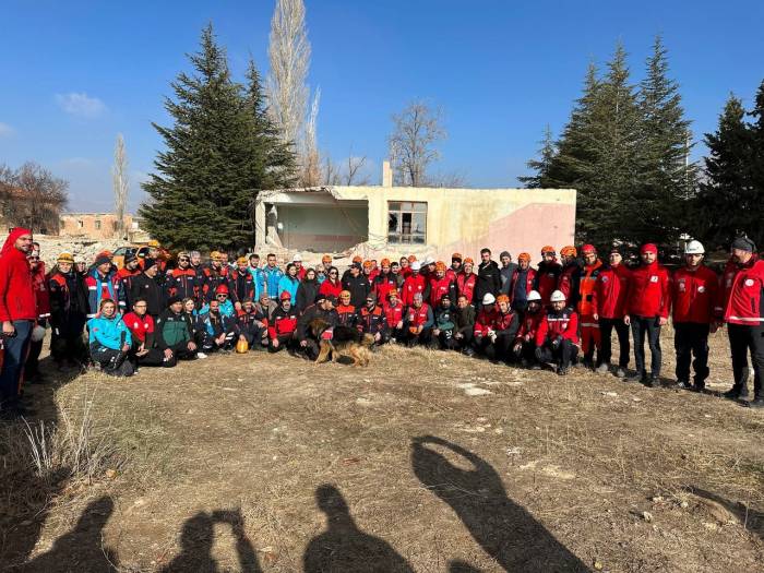 Niğde’de Gerçeğini Aratmayan Deprem Tatbikatı