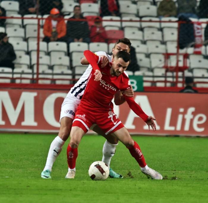 Trendyol Süper Lig: Antalyaspor: 0 - Kasımpaşa: 0 (Maç Sonucu)