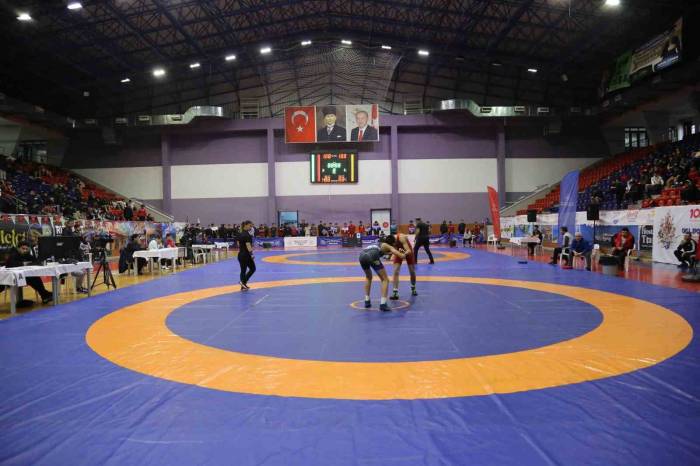 Ordu’da Güreş Grup Müsabakaları Başladı