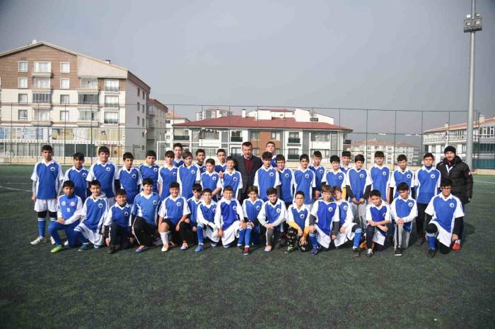 Altındağ Belediyesi Ücretsiz Futbol Kursları Açıyor