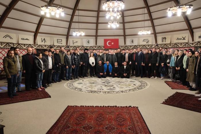 Başkan Aşgın, Gençleri Çorumlu Obasında Ağırladı