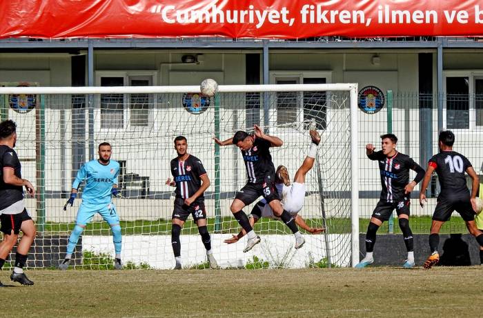 Çeşme Belediyespor Sahasında Galip