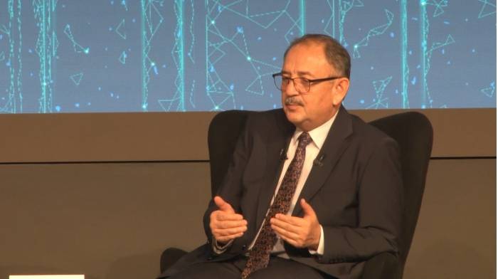 Bakan Özhaseki: "İstanbul İçin Yerinde Dönüşüm Projesine Benzer Bir Proje Geliyor"