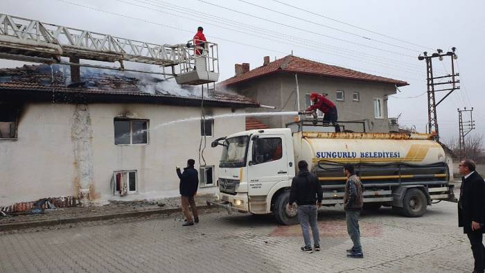 Çorum’da İki Katlı Ev Kül Oldu
