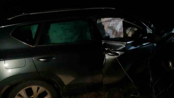 Erzurum’da Otomobiller Kafa Kafaya Çarpıştı: 2 Yaralı
