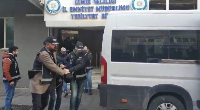 İzmir’de Bir Suç Örgütü Daha Çökertildi