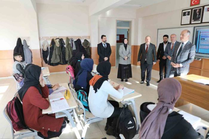 Meb İnşaat Ve Emlak Genel Müdürü Duman, Ağrı’nın İlçelerini Ziyaret Etti