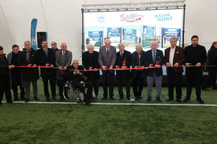 Odunpazarı Belediyesi’nden Mahallere 5 Yeni Halı Saha