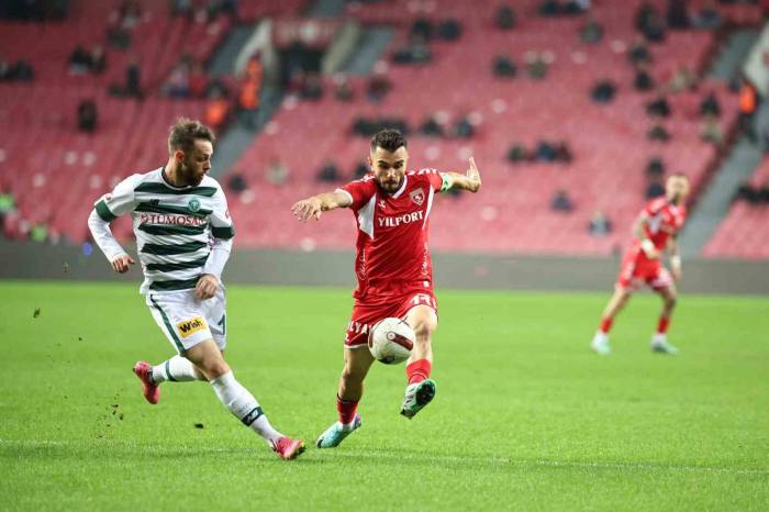 Trendyol Süper Lig: Samsunspor: 0 - Konyaspor: 1 (İlk Yarı)