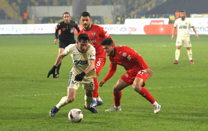 Trendyol Süper Lig: Mke Ankaragücü: 0 - Hatayspor: 0 (İlk Yarı)