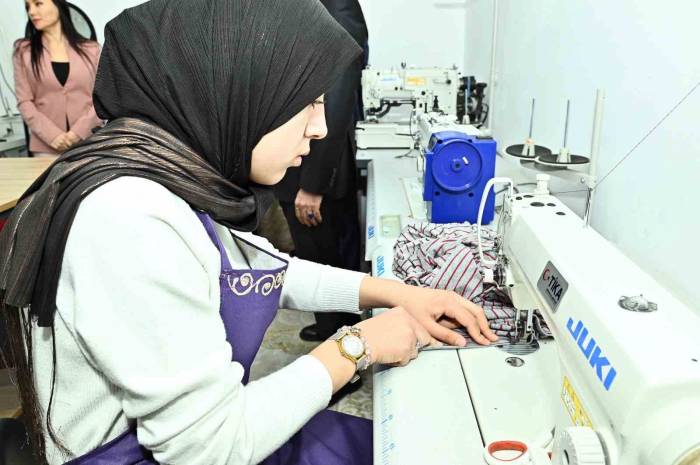 Tika’nın Destekleriyle Tacikistan’da ‘Kadın Mesleki Eğitim Merkezi Ve Sığınma Evi’ Açıldı