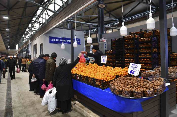 Başkentli Esnaf Ve Vatandaştan Yenilenen Ulus Hali’ne Tam Not