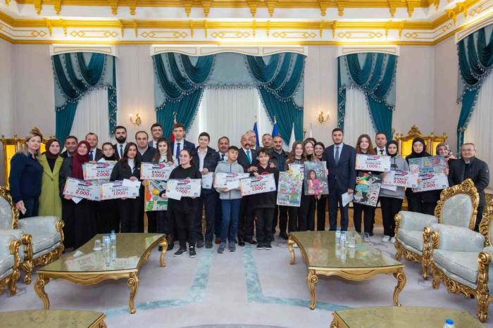 Filistin’de Yaşananlar Mısralara Döküldü