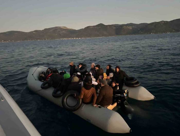 Ayvacık Açıklarında 116 Kaçak Göçmen Yakalandı