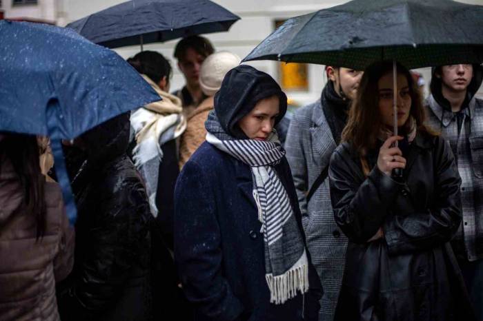 Çekya’daki Saldırıda Hayatını Kaybedenler Anılıyor