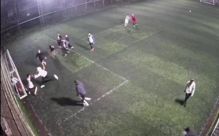 Kartal’da Halı Saha Maçında Futbolu Bırakıp Kavgaya Tutuştular