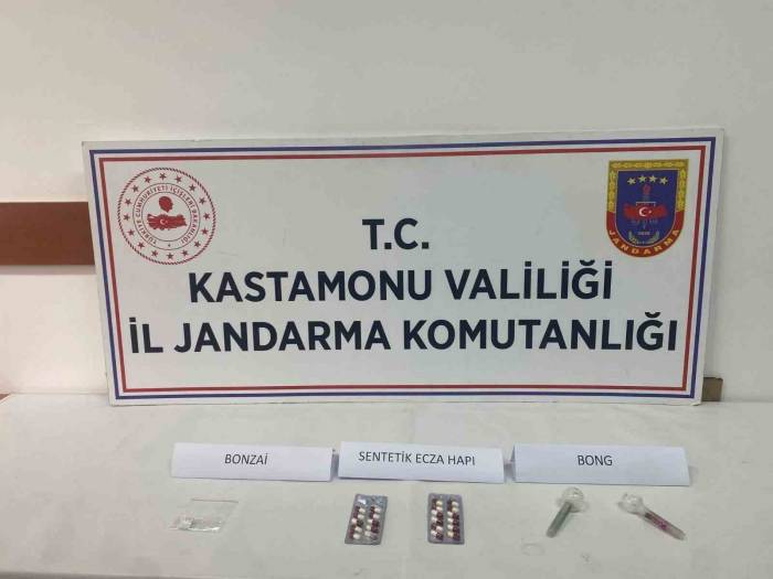 Kastamonu’da Uyuşturucuyla Yakalanan 5 Kişi Gözaltına Alındı