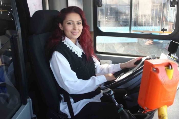 Salihli’de Şehir İçi Ulaşıma Kadın Eli