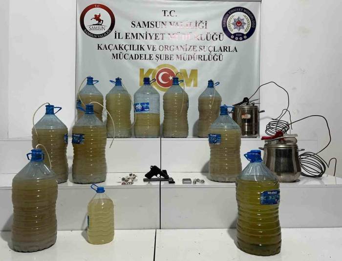 Samsun’da Polisten Yılbaşı Öncesi Sahte İçki İmalathanesine Baskın