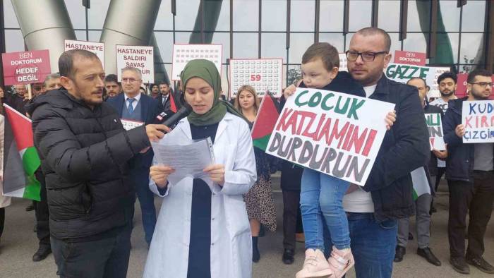 Sağlık Çalışanlarından Sessiz Eylem