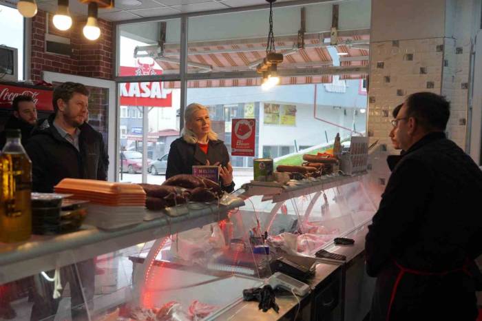 Esnaf Ve Halkın Derdine Ortak Oldu