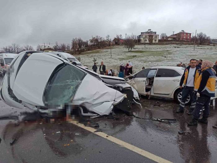 Bingöl’de Trafik Kazası: 1 Ölü, 4 Yaralı
