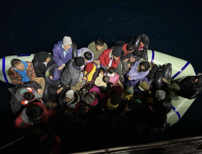 Ayvacık Açıklarında 79 Kaçak Göçmen Kurtarıldı