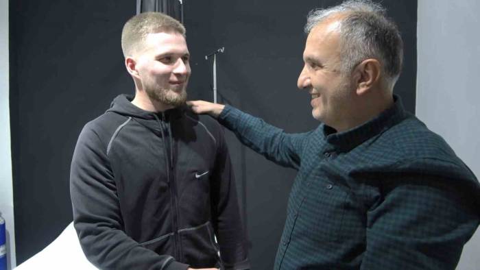 Rus Sporcu 25’inden Sonra İslamiyeti Seçip, Sünnet Oldu