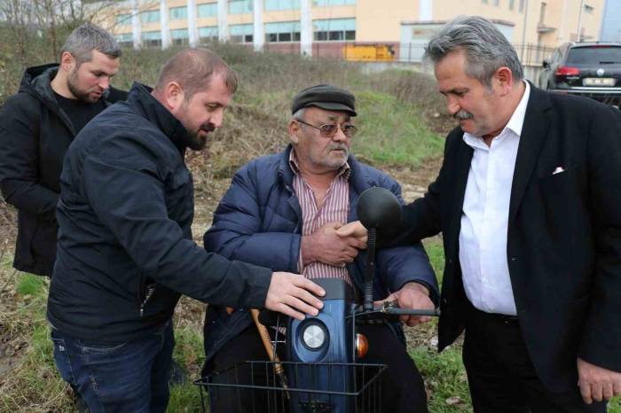 Başkan Koloğlu’ndan İhtiyaç Sahiplerine Elektrikli Bisiklet